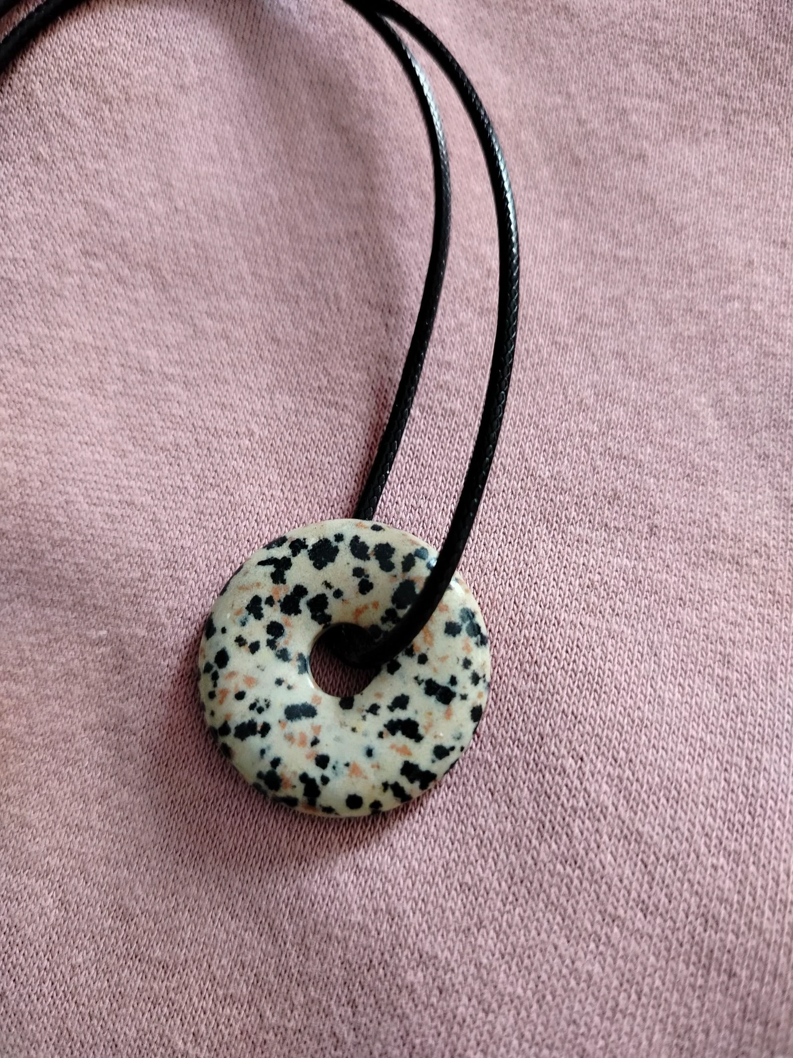 Dalmatian jasper natural stone necklace – photo 2